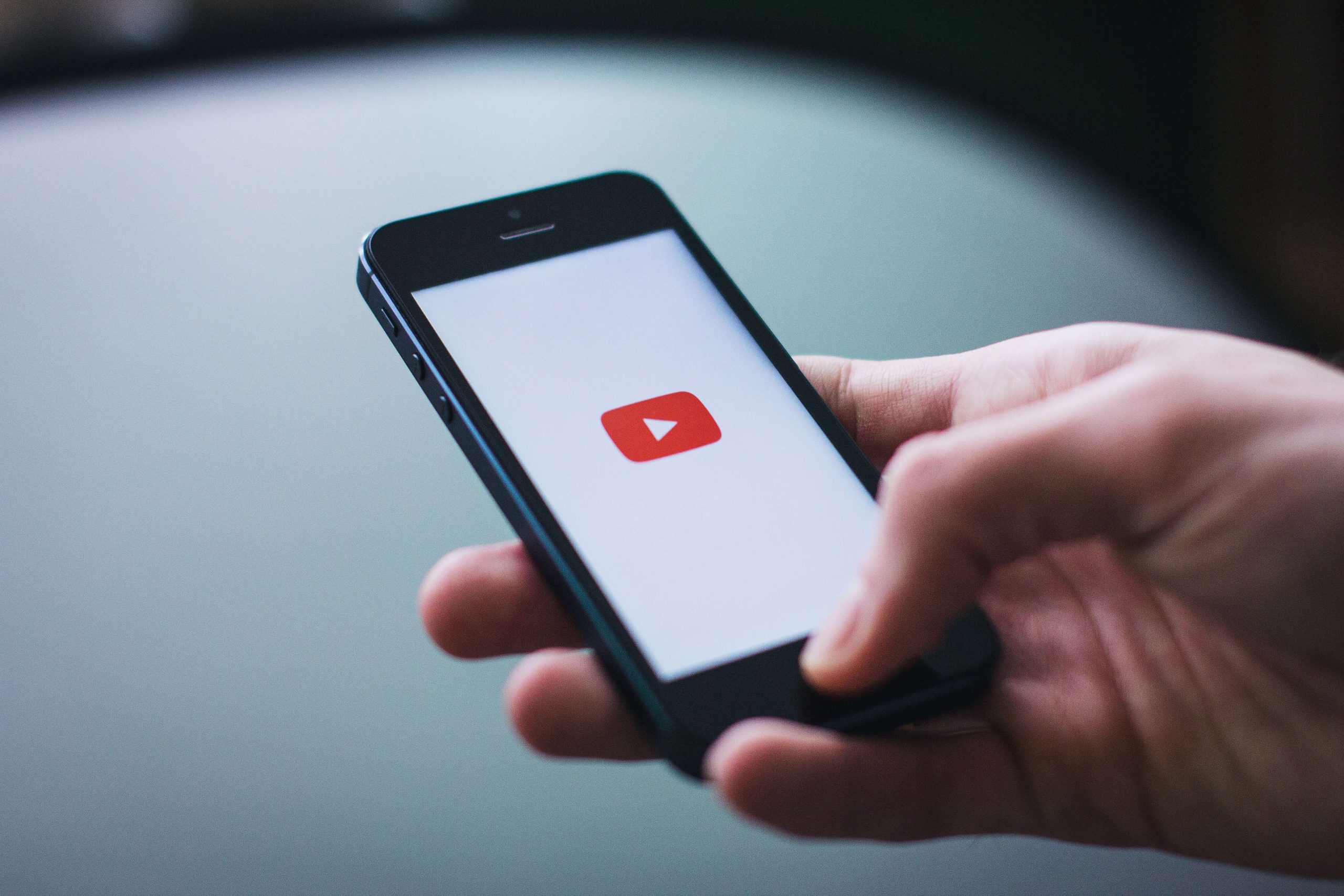 Cum să redați YouTube în fundal pe iPhone