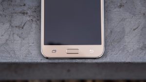 Samsung Galaxy J5 ön alt yarısı
