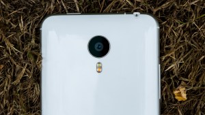 Meizu MX4 Ubuntu Edition im Test: Die nach hinten gerichtete Kamera ist ein 20,7-Megapixel-Sony-Gerät