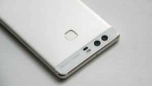 Huawei P9 kameralar ve parmak izi okuyucu