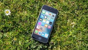 Apple iPhone SE 리뷰: 모든 iPhone 중 최고의 배터리 수명