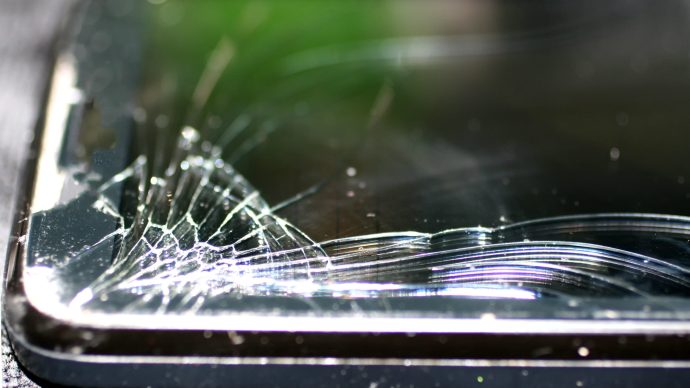 araştırmacılar_accidentally_invent_self-healing_glass_for_smartphone_screens_-_2
