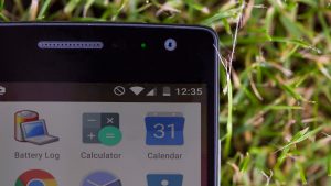 OnePlus 2-Test: Die Frontkamera ist eine 5-Megapixel-Einheit