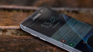 Samsung Galaxy S7 Edge - gebogener Bildschirm