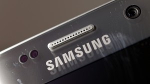 Recenzie Samsung Galaxy S7: sigla Samsung